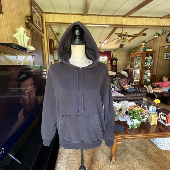 🖤Woman’s or mens H&M I like my eyelashes as black as my heart hoodie🖤 - Picture 1 of 16